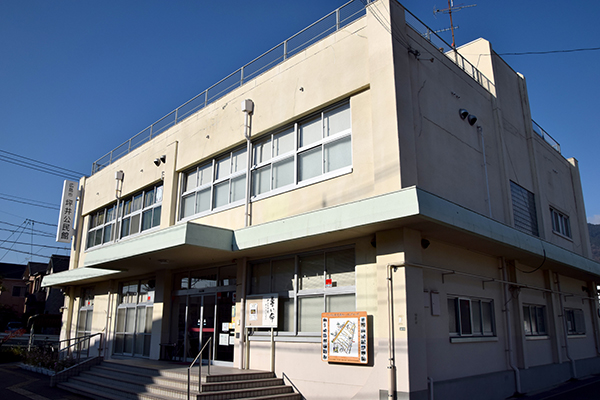 会場となったのは、広島工業大学の近くにある坪井公民館。