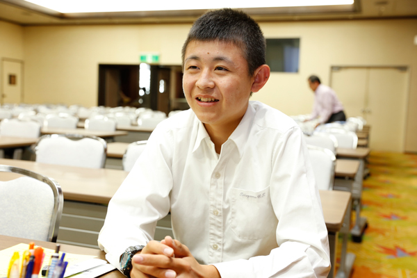 徳山商工高校3年の高重さん「高校では土木施工管理について学んでいますが、大学では建築設計の勉強をしてみたいと思っています」