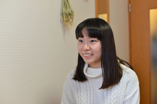 「デザイン性と生活感をどう合わせるかに一番気を配りました」と活動を振り返る小物班リーダーの濱野さん。