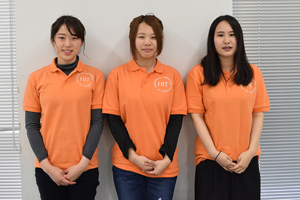 今回のウェルカムセミナーでセクションリーダーを務めた村田栞さん（左）、山下紗菜さん（中央）、青木梨奈さん（右）