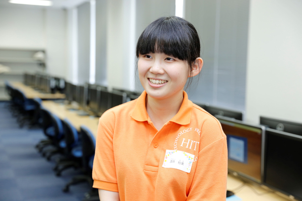 「メンバーの得意なところを合わせて、みんなで助け合って、もっと素晴らしいプログラミング教室にしたいです」と讃井さん。