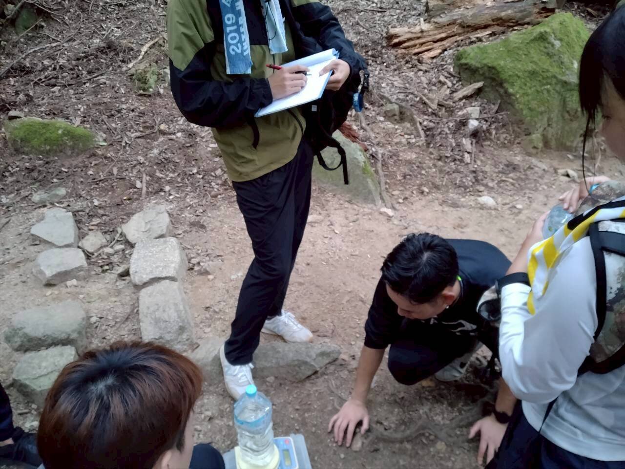 photo_climbingsurvey_2.jpg