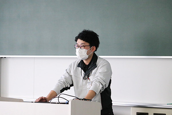 「広島工大には学生を応援してくれる風土がある。学生時代にチャレンジをして」と青野さん