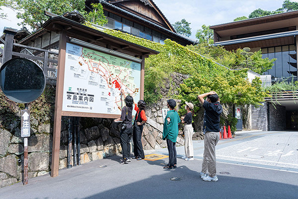 西町は厳島神社の出口なのに、人が少ないのはなぜ？