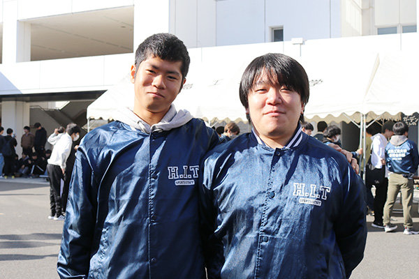 中村さんと松田さんはヨット部の先輩・後輩の仲