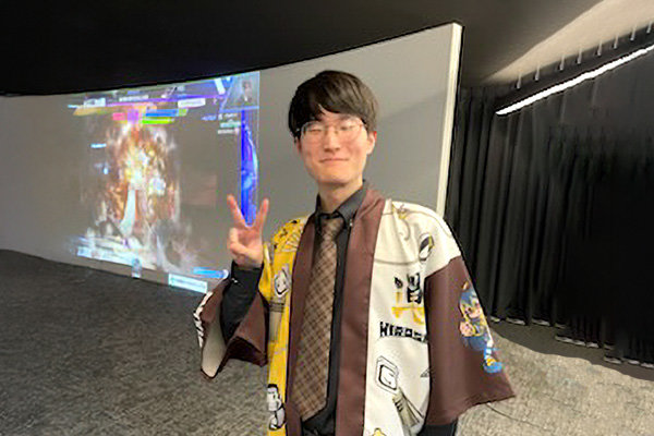 e-スポーツキャスター　池田さん