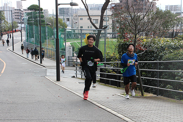 多くの学生が苦しんだのが、ゴール前の最後の上り坂