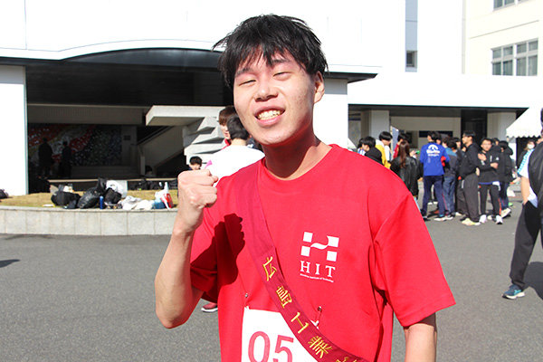 来年も出場し、3年連続で個人賞を狙いたいと話す木本さん