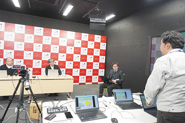 講演に対する質疑応答の様子