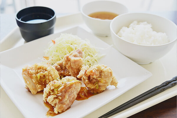 「リーフガーデン」でボリューム満点のランチを無料で食べられる「学食ランチ体験」 