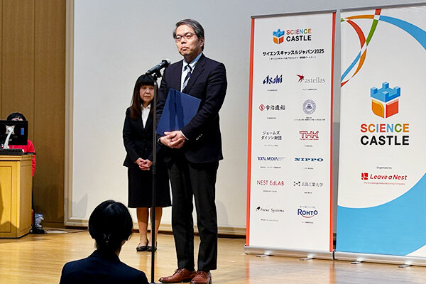 「どの研究もレベルが高く選ぶのに本当に悩みました。それぞれに光るものがありこれからの研究もぜひ楽しみながら続けていってほしい」と語った林副学長
