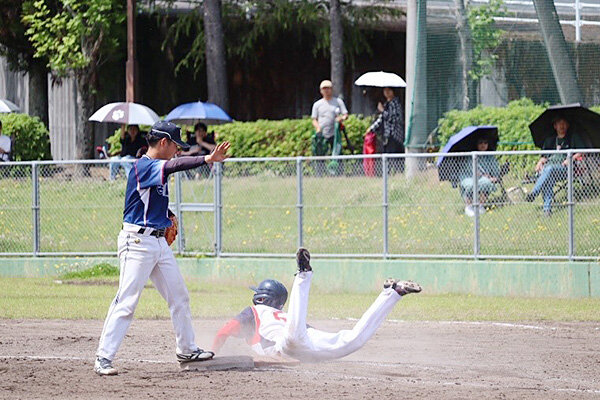 劣勢の試合展開でもチームを鼓舞する全力プレー