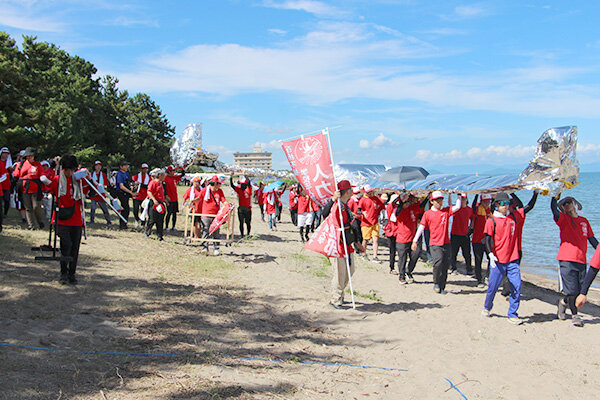 メンバー全員で機体を移動