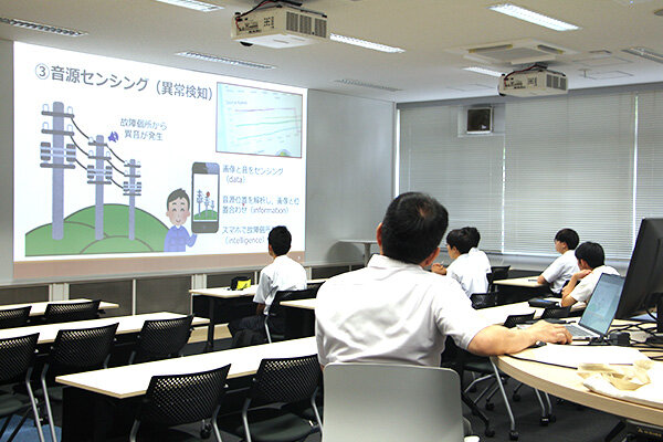 情報工学科「情報技術が支える豊かな社会」