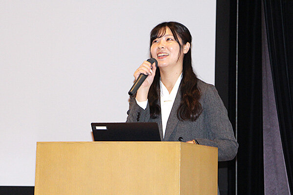「おしゃれ」と「身だしなみ」の違いについて説明する宮川さん