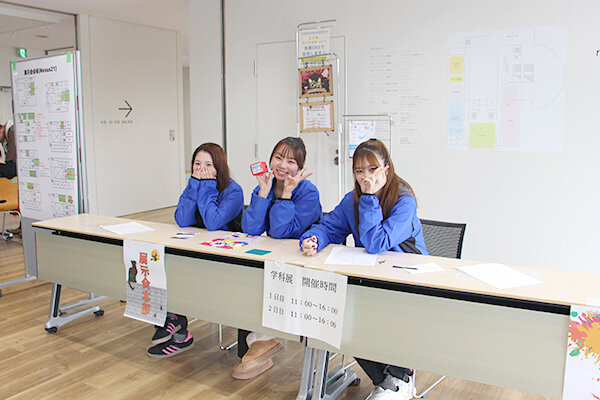 学内の誘導は工大祭実行委員メンバーが担当した