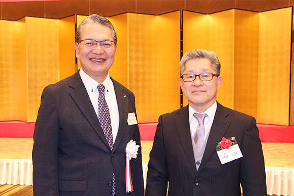 鶴副会長（左）と堀井さん（右）