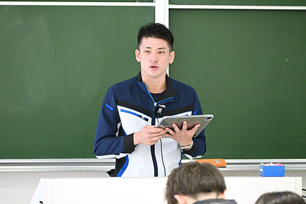 「ICT技術は建設業を変えている」と宮本さん、新しい技術を意欲的に学び続けている