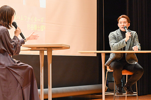 対談形式で杉谷さんのエピソードを深掘りしていく