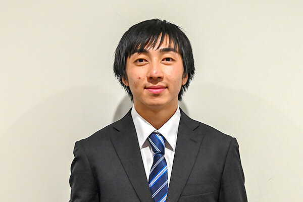 「打ち合わせの際も、目を見て明るく、落ち着いて話を聞いてくださる真摯な方でした」と杉谷さんについて話す井上さん