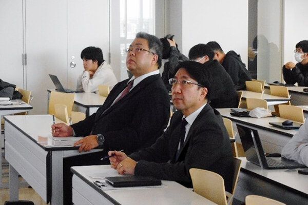 質疑応答では、現役技術者の立場から厳しい意見や助言もいただいた