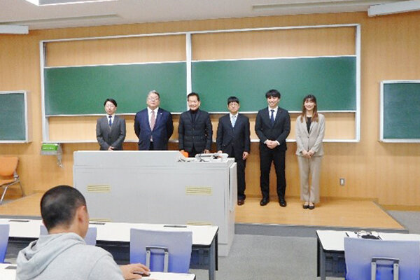 審査員を務めた各企業の担当者の皆さま