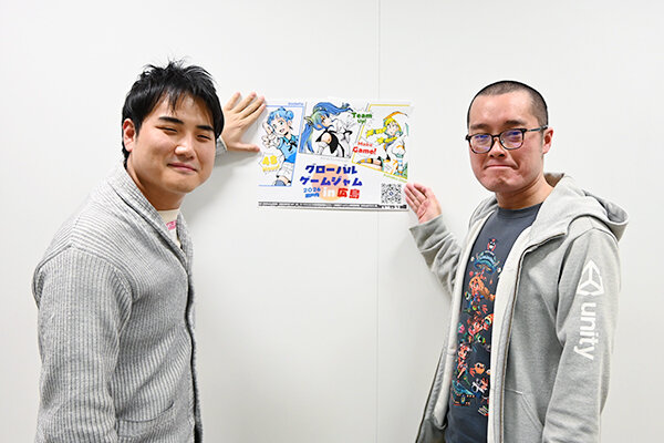 中奥さん（右）と三島さん（左）は卒業後も教授陣と連絡を取り合い、さまざまなイベントを開催している
