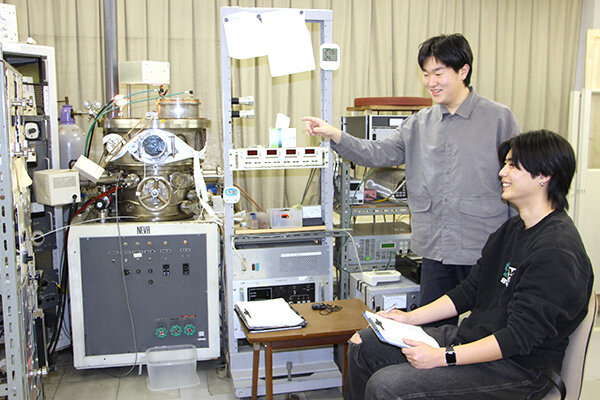 実験前の準備をしている様子