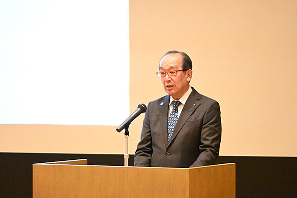 大会には広島市の松井市長も参加し、公共交通とともに発展する広島の未来について語った