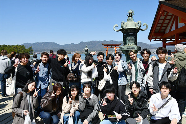 宮島での散策と交流