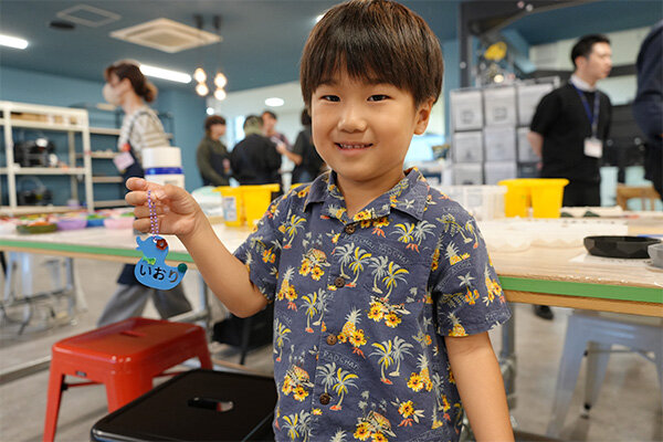 3Dプリンターで制作したパーツを組み合わせて作品を仕上げる