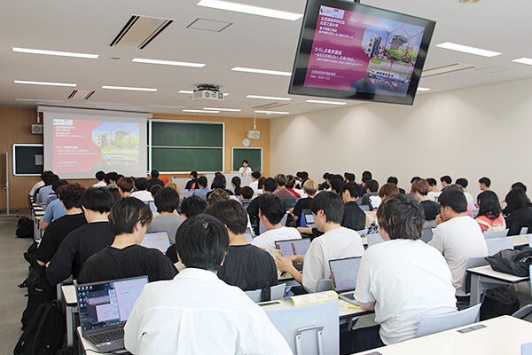 広島で働く魅力を学ぶ「ひろしま業界研究講座」を実施しました