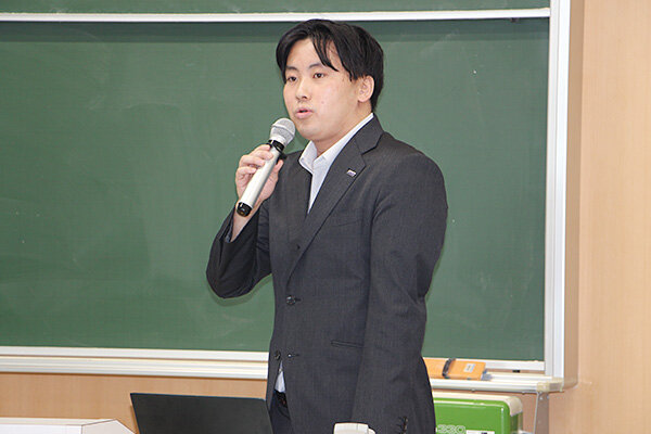 90カ国以上に製品を提供すると企業説明する宮原さん