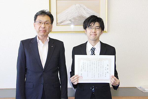 特殊詐欺被害の未然防止に貢献した学生の学長表彰を行いました
