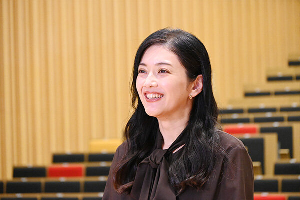 「学生に賞金が出る学内コンペがあるなど、学生ファーストな環境がうらやましい」と話す田中さん