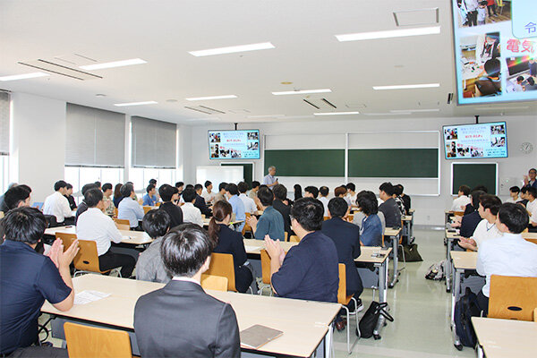 電気の魅力を社会へ発信― HIT-ALPsが前期活動報告会を開催しました