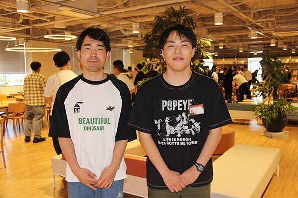 今年度団長の吉村さん（右）と次期団長の田中さん（左）