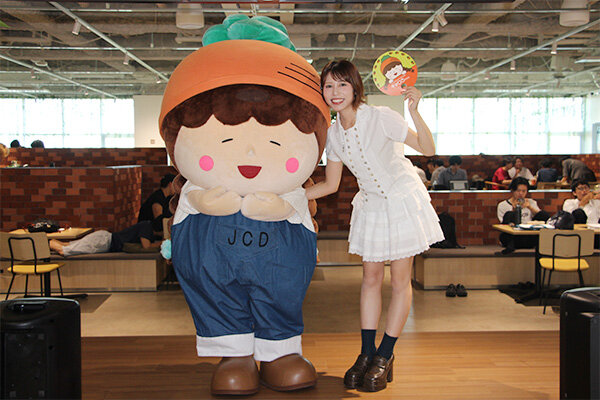 炭酸系シンガーソングライター楓子さんのゲリラライブを開催しました