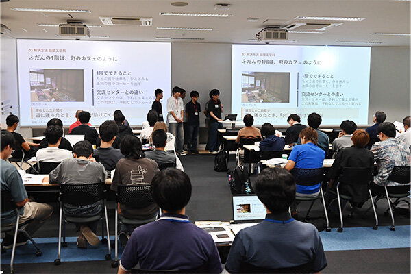 現地調査で発見した課題と、その解決策を発表