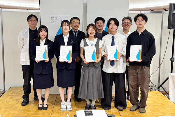 表彰式後の記念撮影